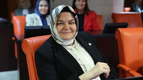 Ayşen Gürcan: Cumhuriyetimizin geleceğini iyi yetişmiş nesiller şekillendirecek